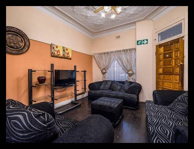 10 BEDROOM HOUSE FOR SALE IN BRIXTON